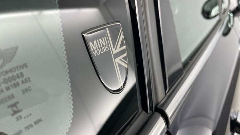 MINI Hatchback 1.5 Cooper Exclusive Premium 5dr Petrol Hatchback